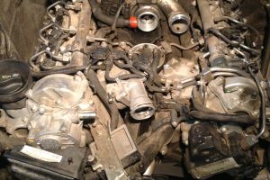 Удаление вихревых заслонок впускного коллектора двигателя Mercedes OM 642 (Мерседес ОМ642)